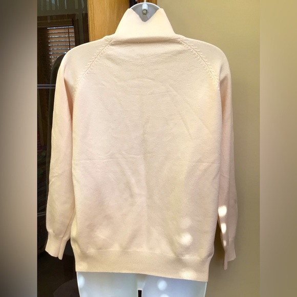 Ladies no name turtleneck sweater. NWOT. - Picture 2 of 4